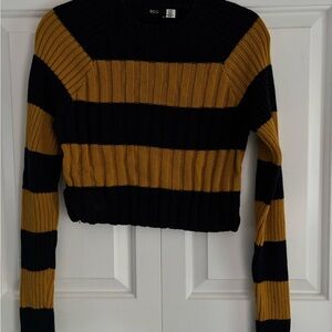 BDG Women's Striped Cropped Sweater - Black and Gold Size large